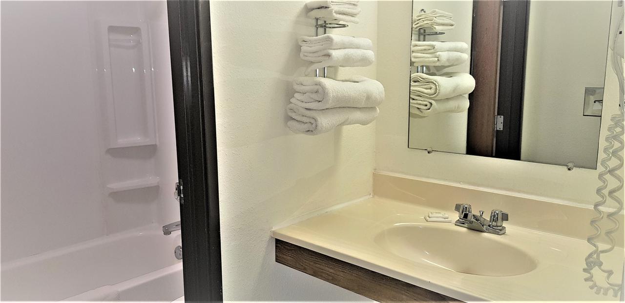 Amerivu Inn & Suites-Avon Dış mekan fotoğraf